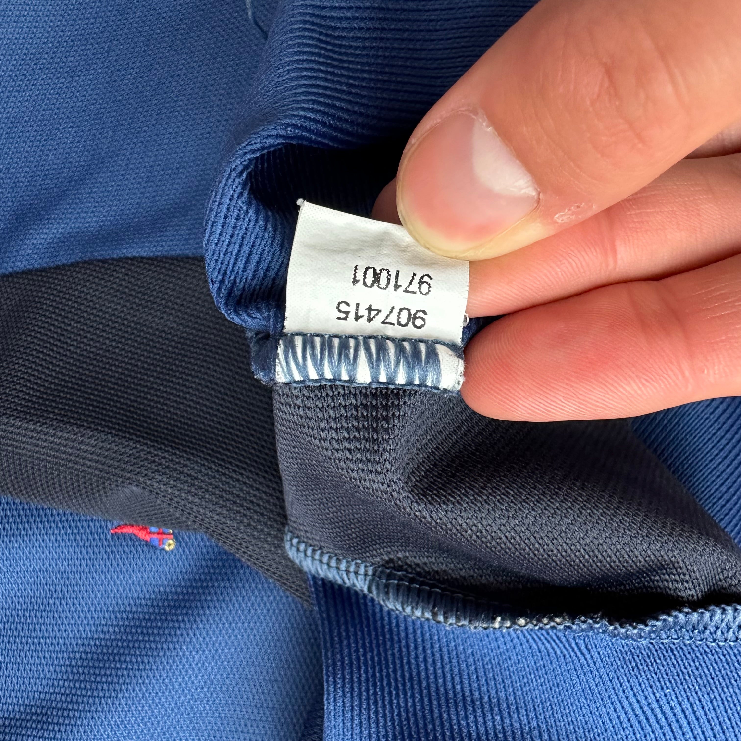 Newcastle 2001-02 Away Shirt (L) Shearer #9