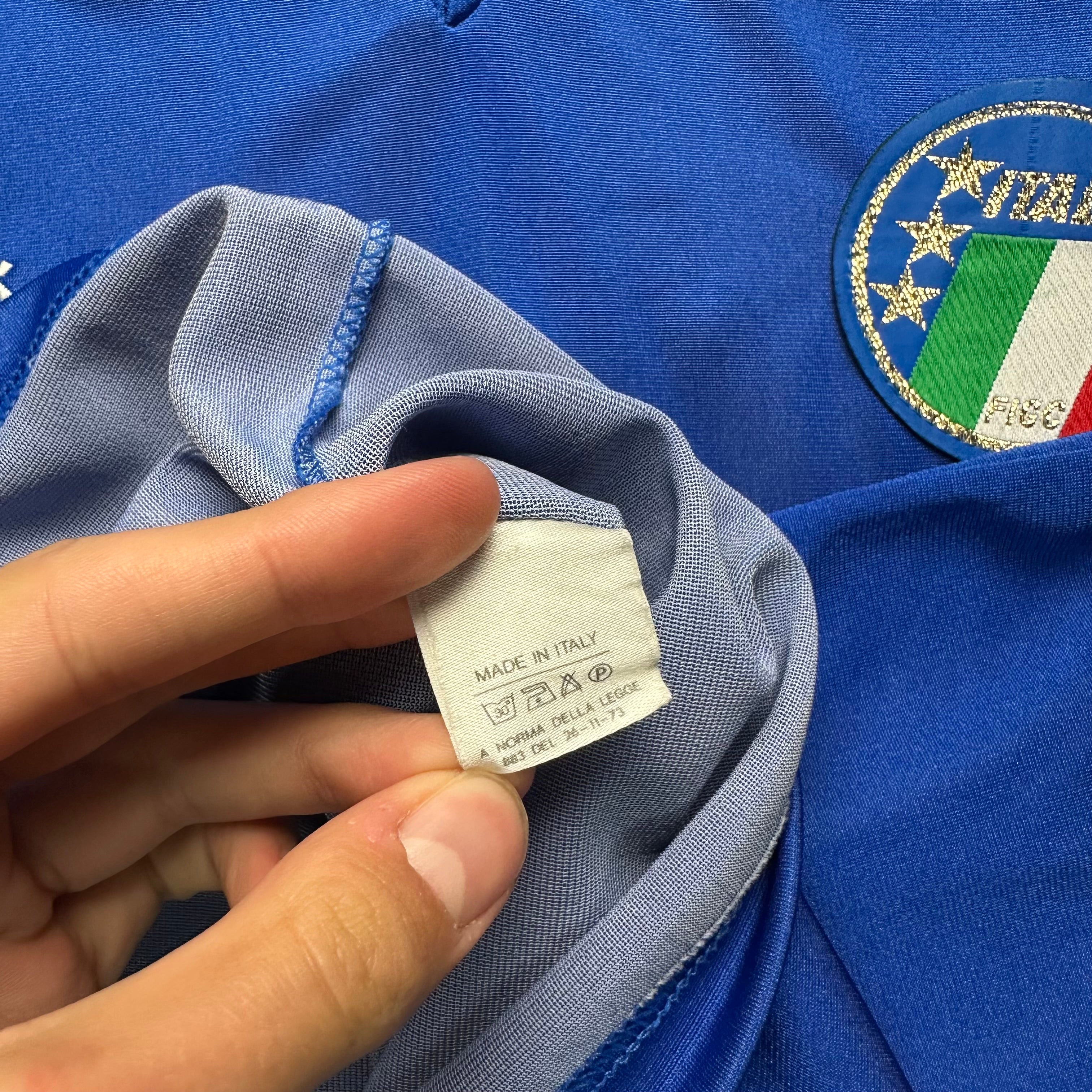 Italy 1990 Home Shirt (S) #19