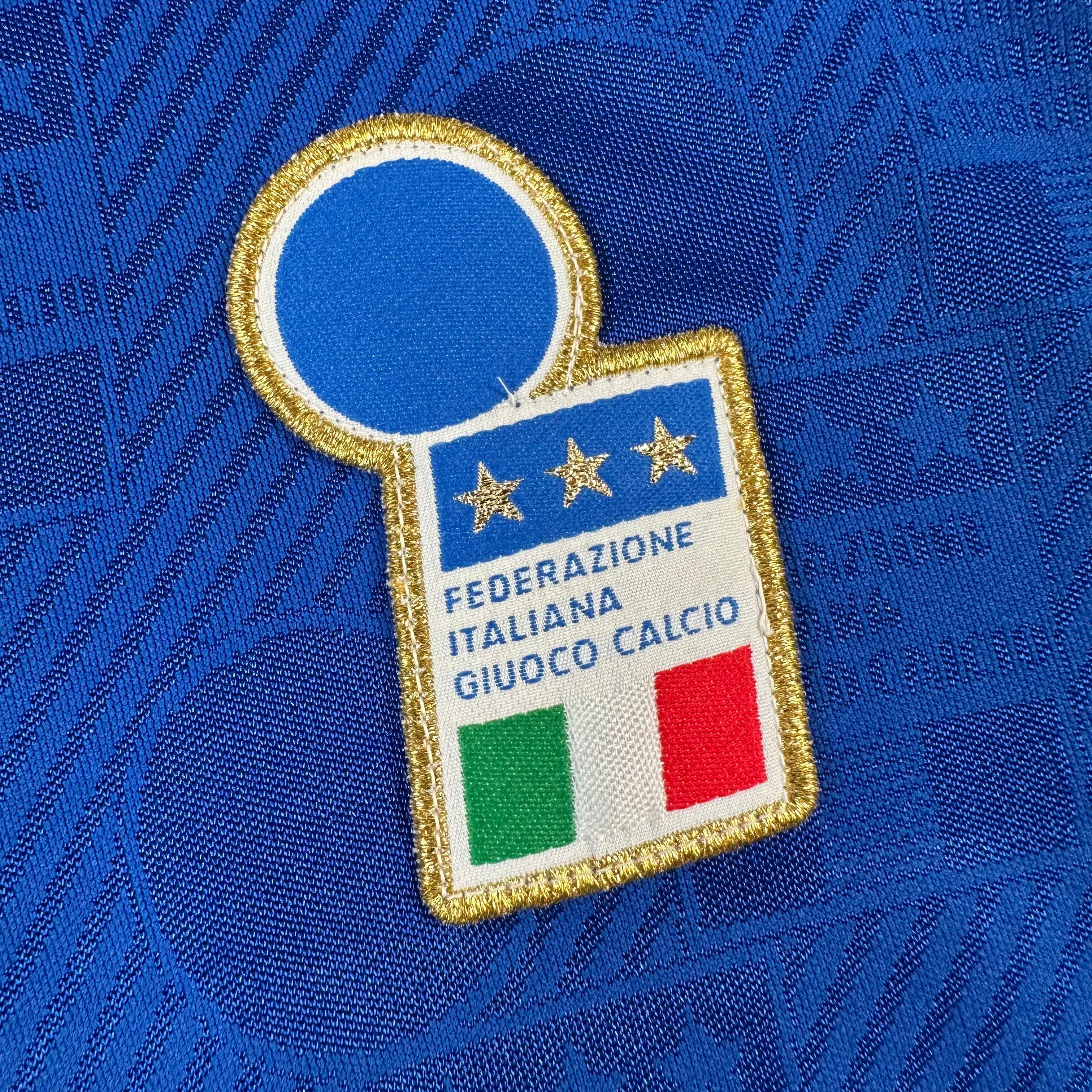 Italy 1994 Home Shirt (M) Baggio #10