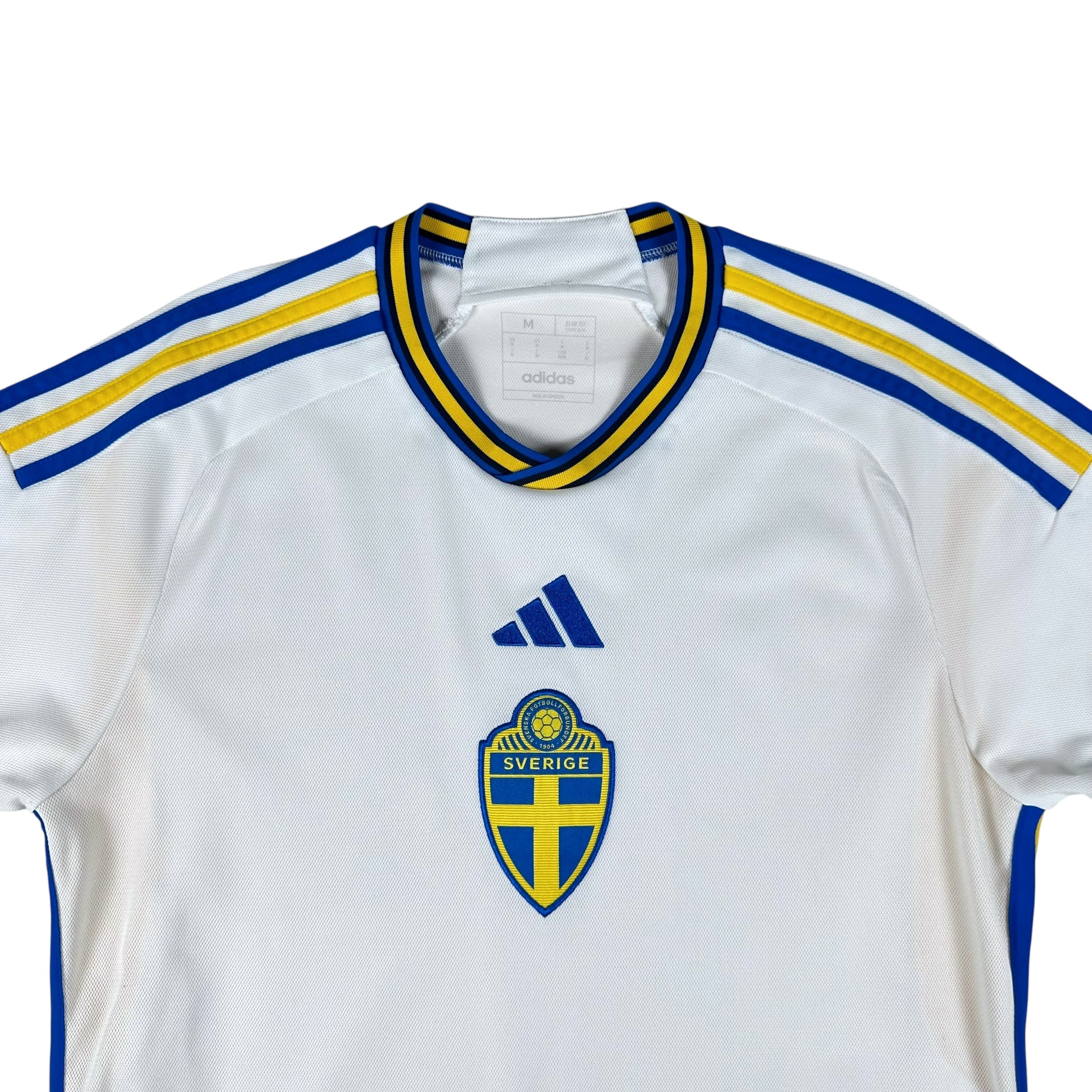 Sweden 2022 Away Shirt (M)