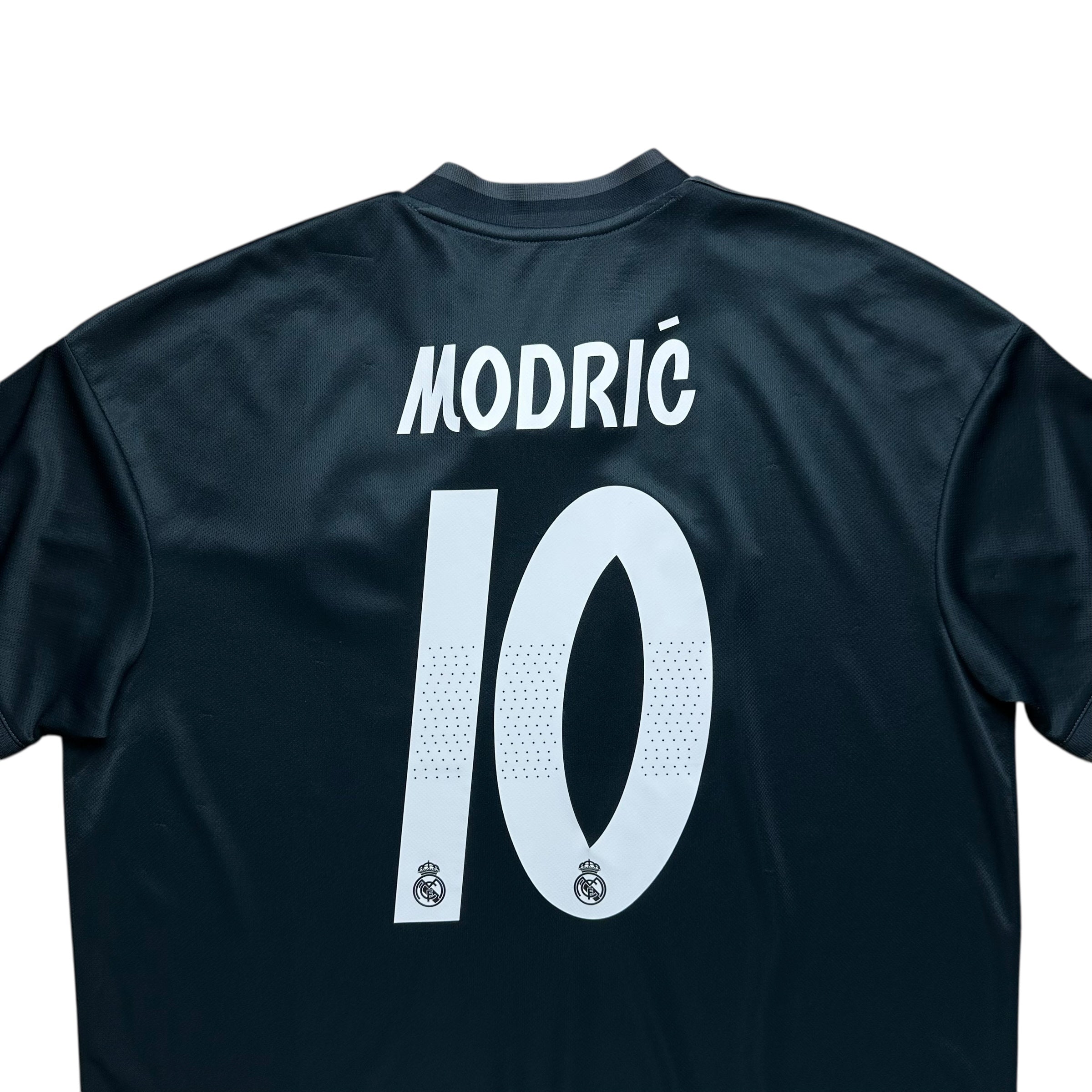 Real Madrid 2018-19 Away Shirt (L) Modric #10