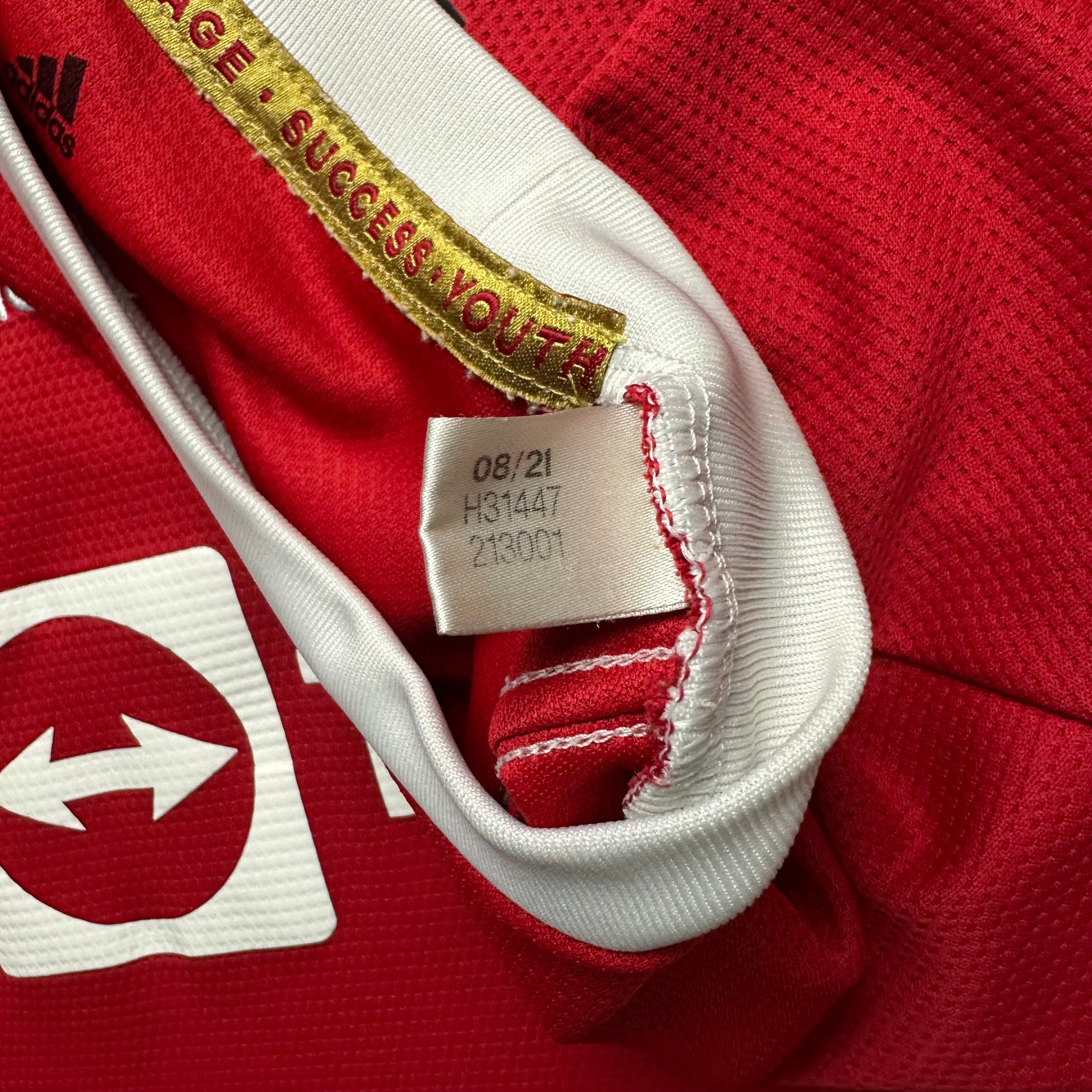 Manchester United 2021-22 Home Shirt (L) Ronaldo #7