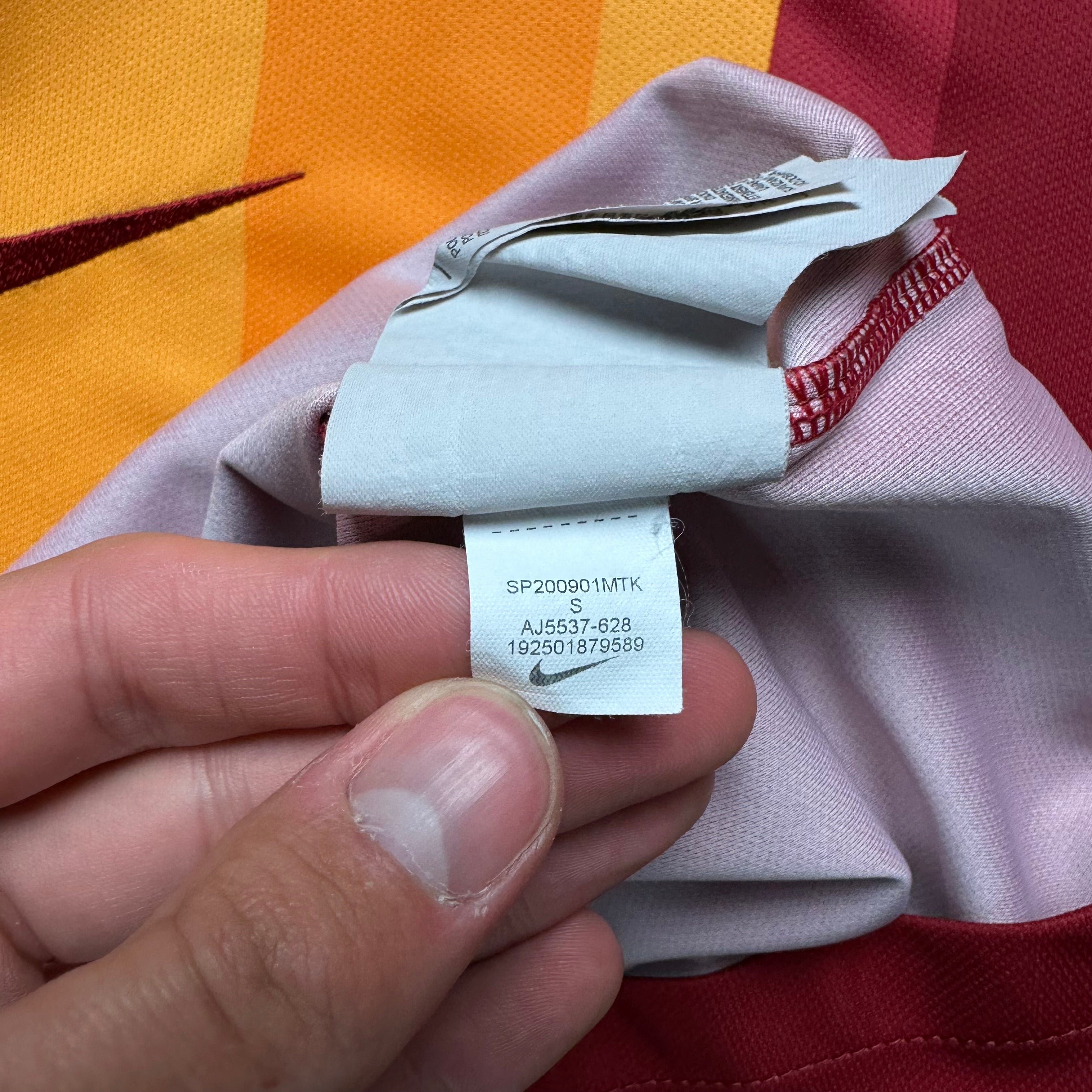 Galatasaray 2019-20 Home Shirt (S)