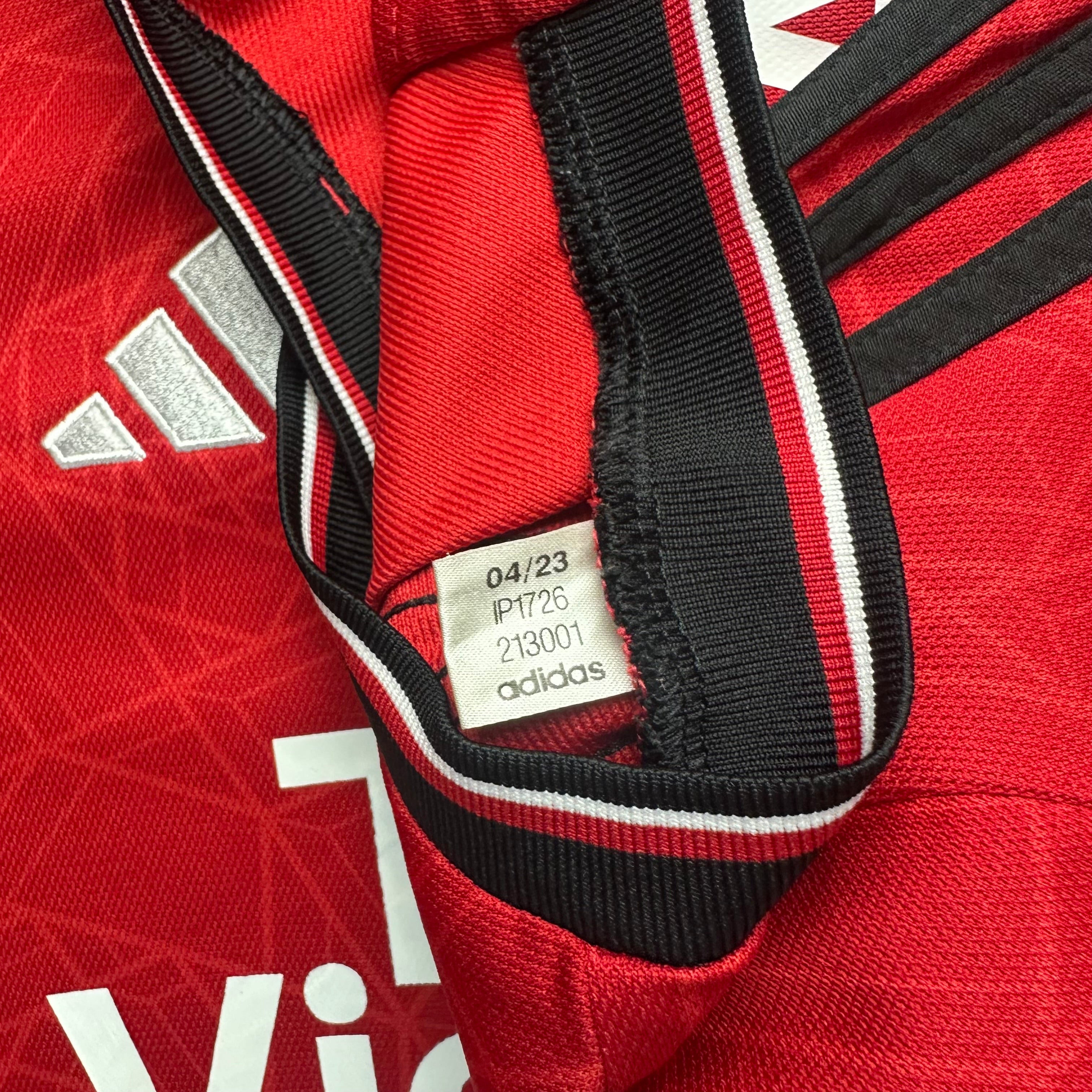 Manchester United 2023-24 Home Shirt (M) Mainoo #37