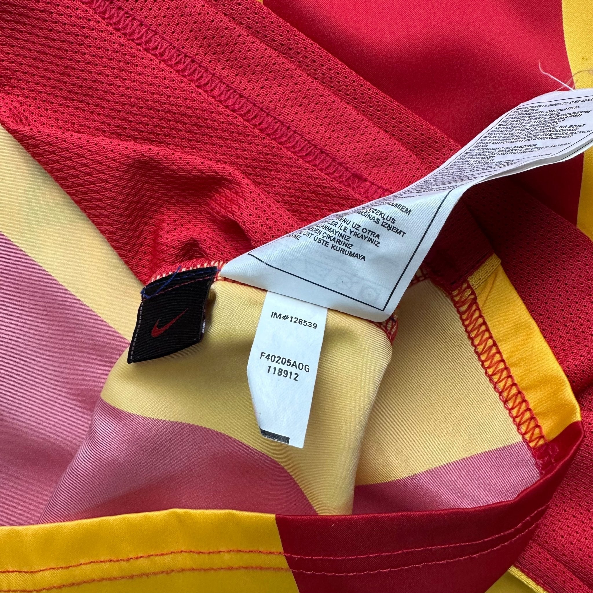 Valencia 2004 - 05 Third Shirt (XL) - Kitplug